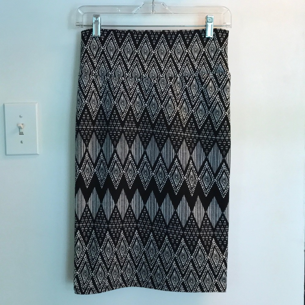 *3/$20* Lularoe Cassie Stretchy Pencil Skirt